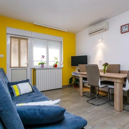 House Snjezana 3* Krk Town