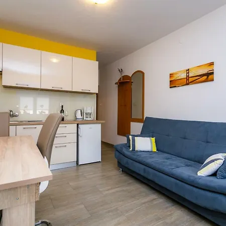 House Snjezana Penzion 3*